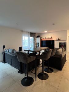 Moderne 3-Zimmer-Wohnung mit Einbauküche in zentraler Stadtlage