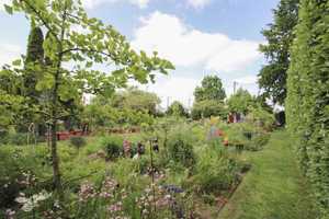 EFH in Neumünster: Großzügiger Garten mit Park-Charakter und Potenzial für Hinterbebauung – Neumünster – Vorschaubild 23
