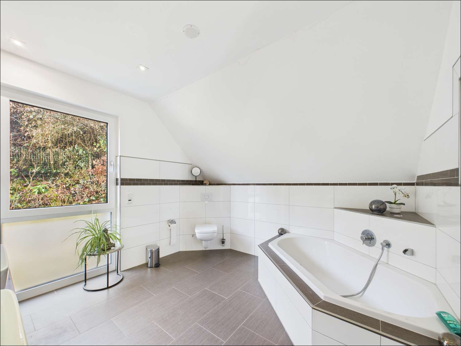 Immobilie in Johannesberg - Elegantes Niedrigenergiehaus mit durchdachtem Wohnkonzept! - Bild 8