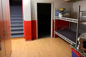 Hinterhof -  Wohn- und Geschäftshaus in Nürnberg – Viel Platz  Vielseitige Nutzungsmöglichkeiten! – Die vollständige Adresse der Immobilie erhältst du vom Anbieter., 90443 Steinbühl, Nürnberg – Vorschaubild 29