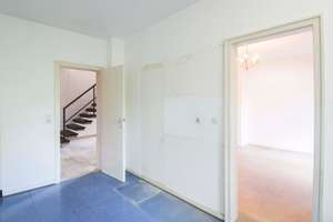 Viel Platz in Quelle: Einfamilienhaus samt Einliegerwohnung mit Potential – 33649 Brackwede, Bielefeld – Vorschaubild 4