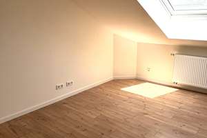 Erstbezug nach Sanierung -  3 Zimmer Altbauwohnung mit Deckenhöhe bis 4 m in Pempelfort – 40476 Pempelfort, Düsseldorf – Vorschaubild 10