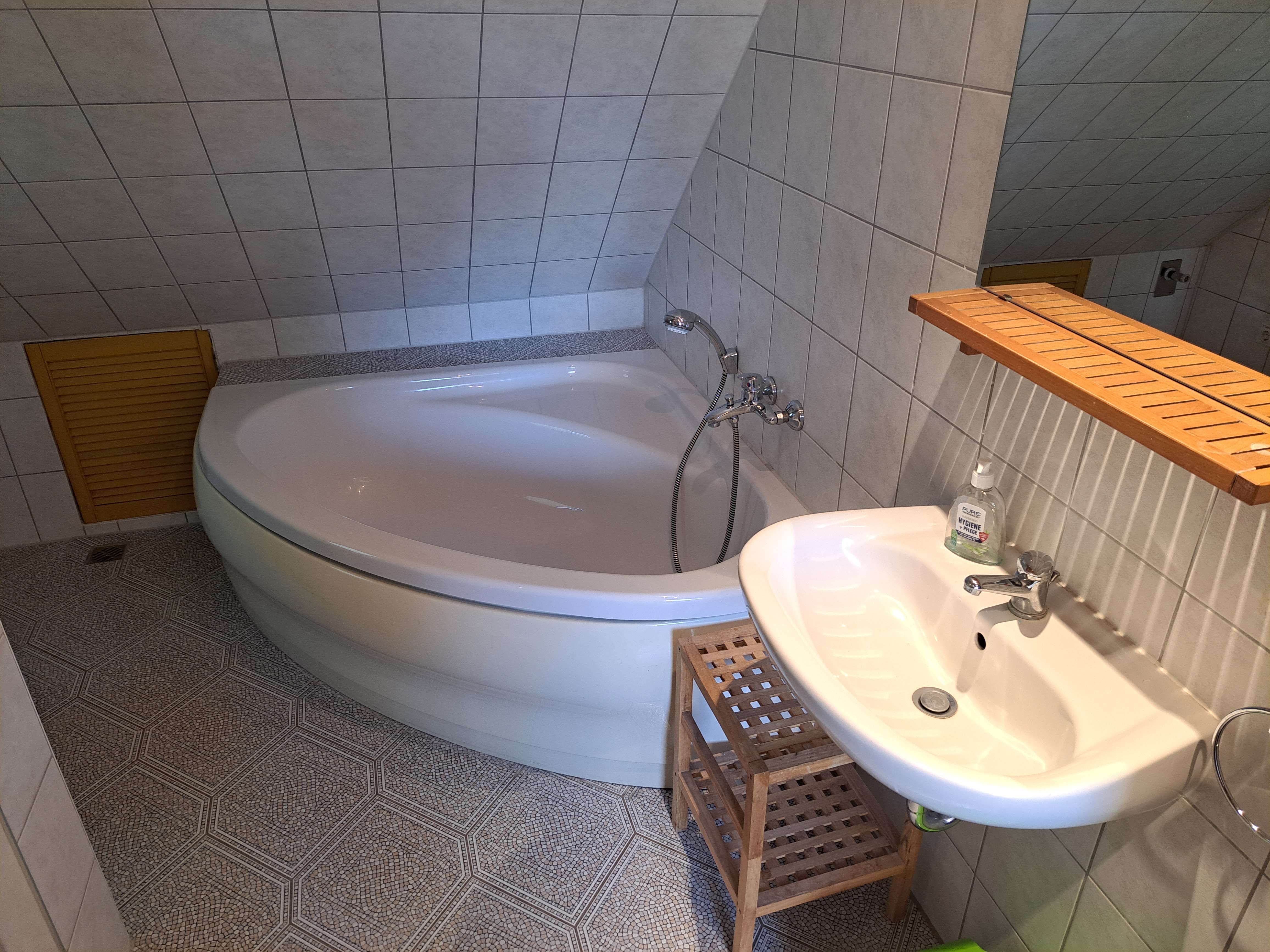 Immobilie in Glowe - Zweifamilienhaus - 300 m zum Strand, beide WE frei verfügbar - Bild 14