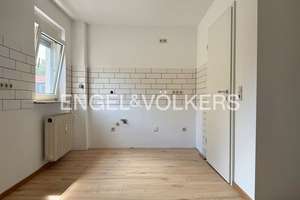 2-Zimmer Dachgeschosswohnung mit Garage in Ludwigshafen-Oppau – 67069 Oppau, Ludwigshafen am Rhein – Vorschaubild 3