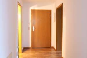 !!! Einmalige Gelegenheit !!! – Charmante 2-Zimmer-Wohlfühlwohnung in Einsiedel !! – Die vollständige Adresse der Immobilie erhältst du vom Anbieter., 9123 Einsiedel, Chemnitz – Vorschaubild 3