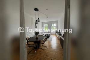 Tauschwohnung: 2,5 Zimmer, Altbau mit Balkon, Blick auf Park