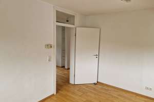 2,5-Zimmer-DG-Wohnung mit EBK in Stuttgart-Süd/Heslach – Die vollständige Adresse der Immobilie erhältst du vom Anbieter., 70199 Südheim, Stuttgart – Vorschaubild 5