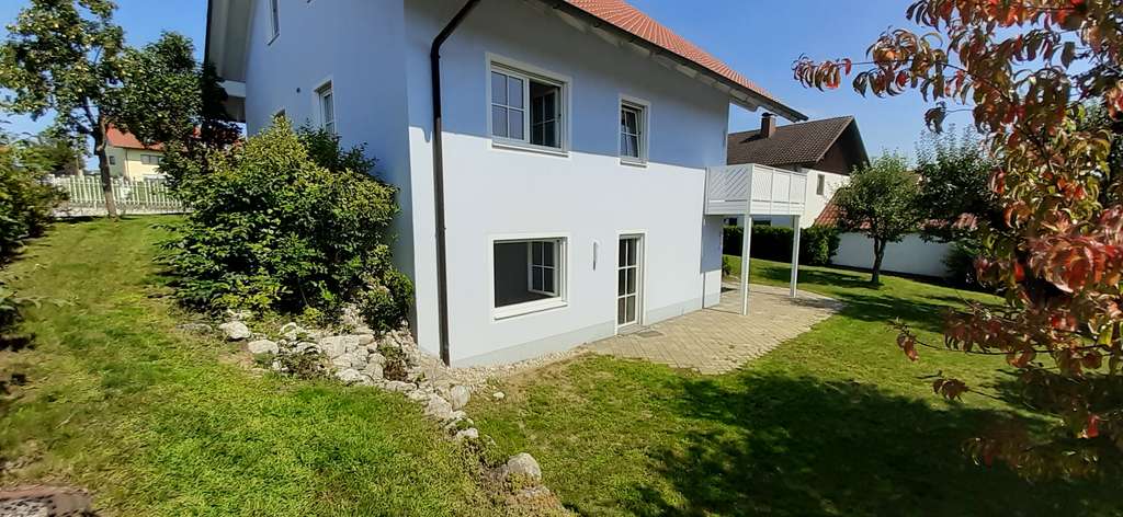 Immobilie in Pörnbach - Gepflegtes 7-Zimmer Hanghaus in Pörnbach mit 244 m² Wohnfläche - Bild 2