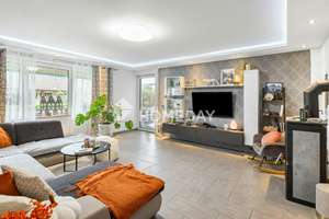 Familienparadies mit zwei Wohneinheiten – saniertes Zweifamilienhaus mit Garten, Terrasse & Sauna