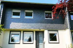 Modernisiertes Reihenhaus Terrasse, Stellplatz, Siegen-Geisweid