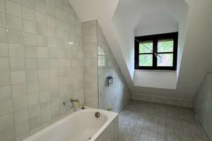 Modernisierte 3-Zimmer Dachgeschoss Wohnung - 2 Balkone + 2 Badezimmer – Waldschmidtstraße 5, 81545 Harlaching, München – Vorschaubild 21