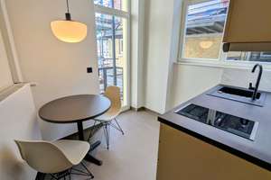 Urban Living im Herzen von Stuttgart – möblierte 1,5-Zimmer-Altbauwohnung mit Balkon & separater Küc