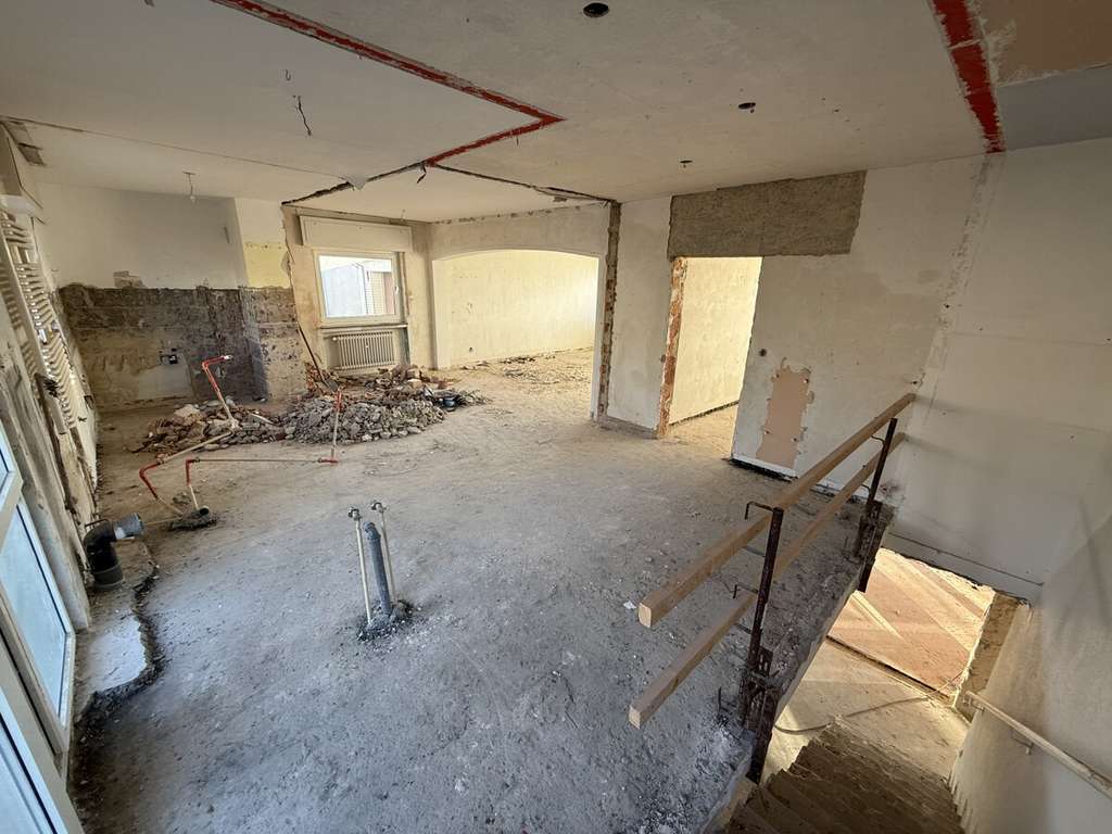 Immobilie in Glashütten - Bungalow mit spektakulärer Aussicht - bereits entkernt und bereit für Ihre Vision - Bild 4
