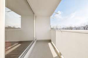 AIGNER - Bezugsfreie 1-Zimmer-Wohnung mit uneinsehbaren Westbalkon – Die vollständige Adresse der Immobilie erhältst du vom Anbieter., 81477 Solln, München – Vorschaubild 4