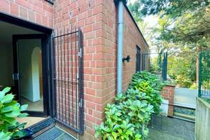Drei Zimmer plus auf 178 m²: große S/W-Terrasse, zwei Eingänge & moderne Wärmepumpe – Die vollständige Adresse der Immobilie erhältst du vom Anbieter., 40625 Gerresheim, Düsseldorf – Vorschaubild 22