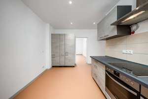 Modernisiert & Bezugsfrei: 3-Zimmer Wohnung mit Balkon & Lift an der Deutschen Oper – Die vollständige Adresse der Immobilie erhältst du vom Anbieter., 10585 Charlottenburg, Berlin – Vorschaubild 5