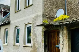 entkerntes Einfamilienhaus in Rathmannsdorf – Salzlandkreis – Vorschaubild 1