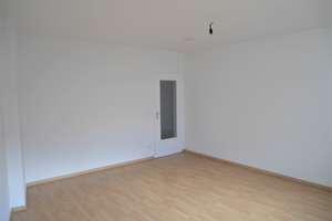 MZ-Kastel: Helle 2-Zimmer-Wohnung; modernes Wannenbad; Laminatboden; kleiner Balkon; Garage möglich – Die vollständige Adresse der Immobilie erhältst du vom Anbieter., 55252 Mainz-Kastel, Wiesbaden – Vorschaubild 32