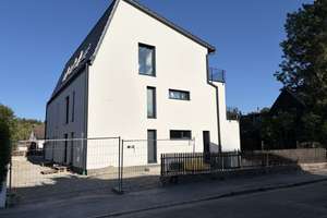 Erstbezug hochwertige 3-Zimmer-Garten-Wohnung, Kühlung über FBH und Einbauküche