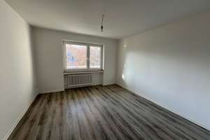 Großzügige 3 Zi.-Whng. mit Balkon, modernes wannenbad mit Fenster - Duisburg Rheinhausen – Joseph-Haydn-Straße 18, 47229 Rheinhausen-Mitte, Duisburg – Vorschaubild 6