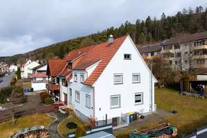 Charmante, moderne Doppelhaushälfte mit großzügigem Grundstück in ruhiger Wohnlage – Die vollständige Adresse der Immobilie erhältst du vom Anbieter., 78194 Immendingen – Vorschaubild 1