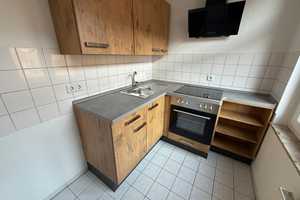 Neue EBK /  im 1. OG mit Laminat- Bad mit Wanne** – Frankenberger Straße 89, 9131 Chemnitz – Vorschaubild 7