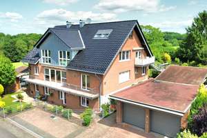 Rösrath / Wickuhl: Exklusives 2-Familienhaus + Einliegerwohnung mit Traumblick und vielen Extras! – Die vollständige Adresse der Immobilie erhältst du vom Anbieter., 53797 Lohmar – Vorschaubild 3