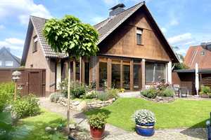 Sehr gepflegtes Einfamilienhaus mit Wintergarten in ruhiger Lage  – Celle (Kreis) – Vorschaubild 1