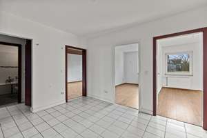 Geräumig und gepflegt: 4-Zimmer-Wohnung in Kiel-Elmschenhagen – Die vollständige Adresse der Immobilie erhältst du vom Anbieter., 24147 Elmschenhagen, Kiel – Vorschaubild 7