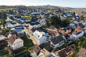 Gepflegtes Mehrfamilienhaus mit
6 Wohneinheiten und Stellplätzen – Die vollständige Adresse der Immobilie erhältst du vom Anbieter., 77948 Friesenheim – Vorschaubild 3