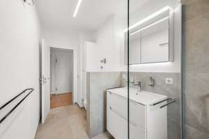 Freie 2,5 Zimmer-Wohnung in ruhiger, kleiner Wohnanlage – Die vollständige Adresse der Immobilie erhältst du vom Anbieter., 81825 Berg am Laim Ost, München – Vorschaubild 8