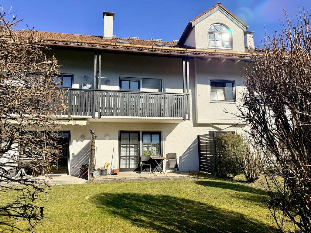 Immobilie in Rosenheim - Klein, fein & mit eigenem Garten: Charmantes 1-Zimmer-Appartement in ruhiger Lage von Rosenheim - Bild 0