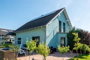 +++Familienidyll in Chemnitz-Rabenstein – EFH mit Kamin, Garten, Balkon, PV-Anlage und Carport+++ – Weydemeyerstr. 38, 9117 Rabenstein, Chemnitz – Vorschaubild 6