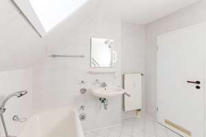 2. Monate KALTMIETFREI !!! Moderne Whg. im DG - große Loggia - Stellplatz u.v.m. – Meinersdorfer Straße 32, 9123 Morgenleite, Chemnitz – Vorschaubild 14