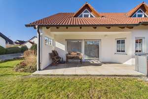 Zweifamilienhaus in Bestzustand – inkl. Garage, Carport & ausgebautem UG – Die vollständige Adresse der Immobilie erhältst du vom Anbieter., 72379 Hechingen – Vorschaubild 3