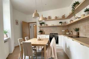 Moderne 3‑Zimmer‑Wohnung mit Balkon und Aufzug im Grünen