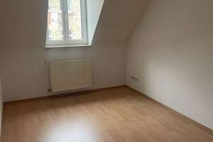 Hübsche 2-Zimmerwohnung ruhig und zentral gelegen in Wiesbaden-Biebrich im Mittelhaus – Die vollständige Adresse der Immobilie erhältst du vom Anbieter., 65203 Biebrich, Wiesbaden – Vorschaubild 3