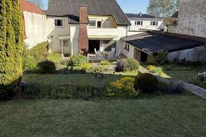 Charmantes großes Einfamilienhaus + Nebengebäude mit Garage und herrlichem, nicht einsehbarem Garten – Die vollständige Adresse der Immobilie erhältst du vom Anbieter., 61130 Nidderau – Vorschaubild 2