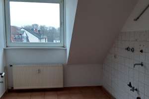 Schöne Dachgeschosswohnung mit Parkplatz in zentrale Lage Gelsenkirchen – Wiehagen Straße 63a, 45879 Neustadt, Gelsenkirchen – Vorschaubild 10
