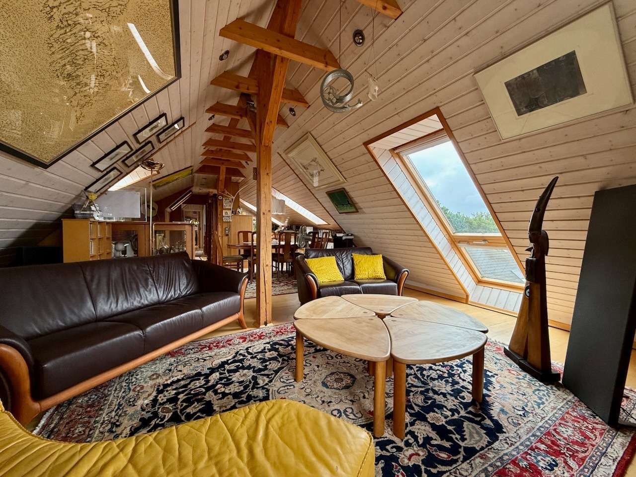 Immobilie in Langenhagen - Großzügiges Wohnen über zwei Ebenen – 5-Zimmer-Maisonette-Wohnung in Langenhagen-Engelbostel - Bild 2