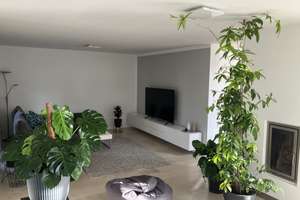 Exklusives Einfamilienhaus mit Swimmingpool & PV-Anlage in ruhiger Lage von Ingolstadt – Die vollständige Adresse der Immobilie erhältst du vom Anbieter., 85051 Süd, Ingolstadt – Vorschaubild 4