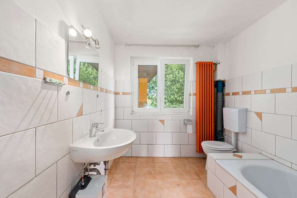 Immobilie in Illmensee - Viel Platz für Ihre Ideen – Großzügiges Wohnhaus mit Geschichte und viel Natur am Höchsten - Bild 4