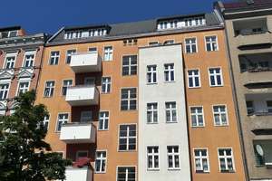 Charmanter Berliner Altbau mit historischem Flair und attraktivem Entwicklungspotenzial (bezugsfrei)