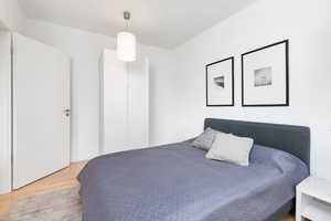 Repräsentative Neubauwohnung in zentraler Mitte-Lage: 2,5 Zimmer mit spektakulärer Fensterfront und  – Berlin – Vorschaubild 12