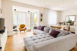 **INNINGEN** Exklusive Reihenmittelhausartige 3,5 ZwKB in ehemaliger Scheune – Hornissenweg 11, 86199 Inningen, Augsburg – Vorschaubild 4