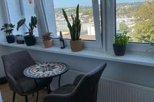 Nähe Hbf./City/Uni. Ruhige Lage. Schöne Wohnung. 2 Zi., DB, Wohnk.+EBK, Loggia, Abst., 62 qm – Kluser Höhe 27, 42119 Elberfeld, Wuppertal – Vorschaubild 2