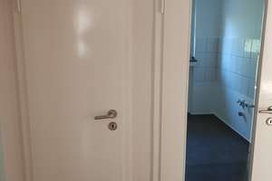 Drei-Zimmer-Wohnung in Düsseldorf-Gerresheim, Balkon, hell, zentral + ruhig, hofseitiger Garten – Unter den Eichen 27, 40625 Gerresheim, Düsseldorf – Vorschaubild 7