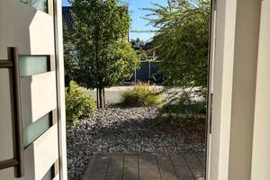 Freistehendes Einfamilienhaus mit Pool, Terrasse und Garten in ruhiger Wohnlage von Herford – 32051 Herford – Vorschaubild 16