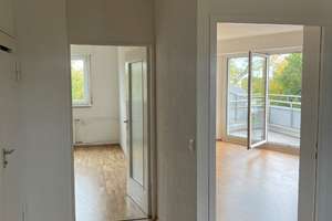 Helle  3-4 Zimmer-Wohnung in Stuttgart-Fasanenhof – Sautterweg 5, 70565 Fasanenhof, Stuttgart – Vorschaubild 4