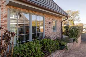 Repräsentatives, neuwertiges Wohnhaus mit großem Garten- und Terrassenbereich in Tinnum – Die vollständige Adresse der Immobilie erhältst du vom Anbieter., 25980 Sylt (Gemeinde) – Vorschaubild 61